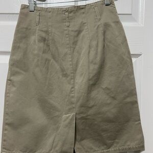 Gap Ladies Skirt Size 7/8 EUC Khaki School/Casual